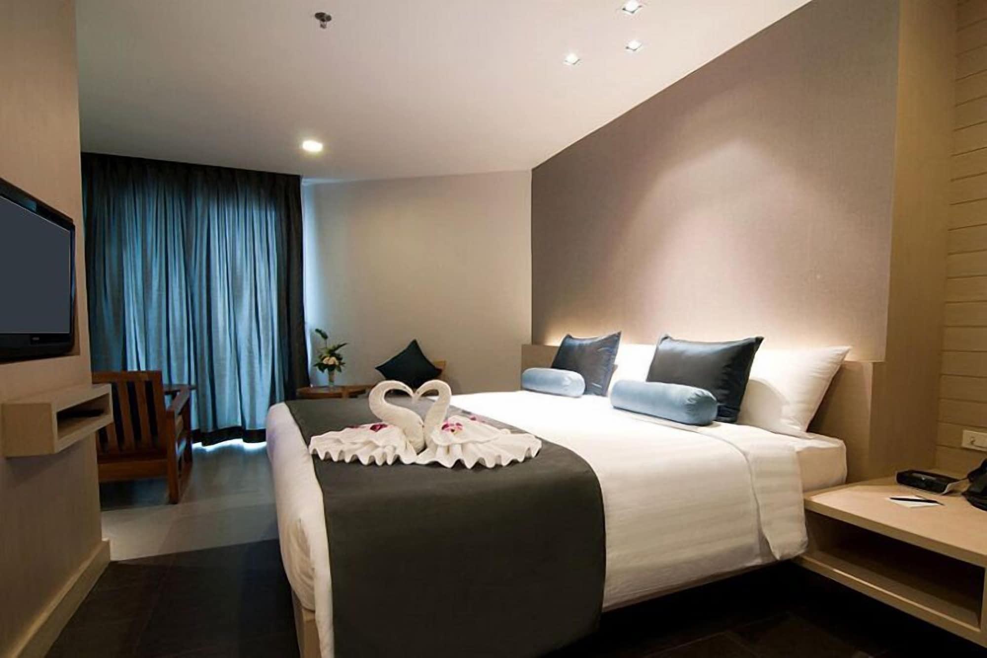 Ashlee Heights Hotel Patong Exterior photo