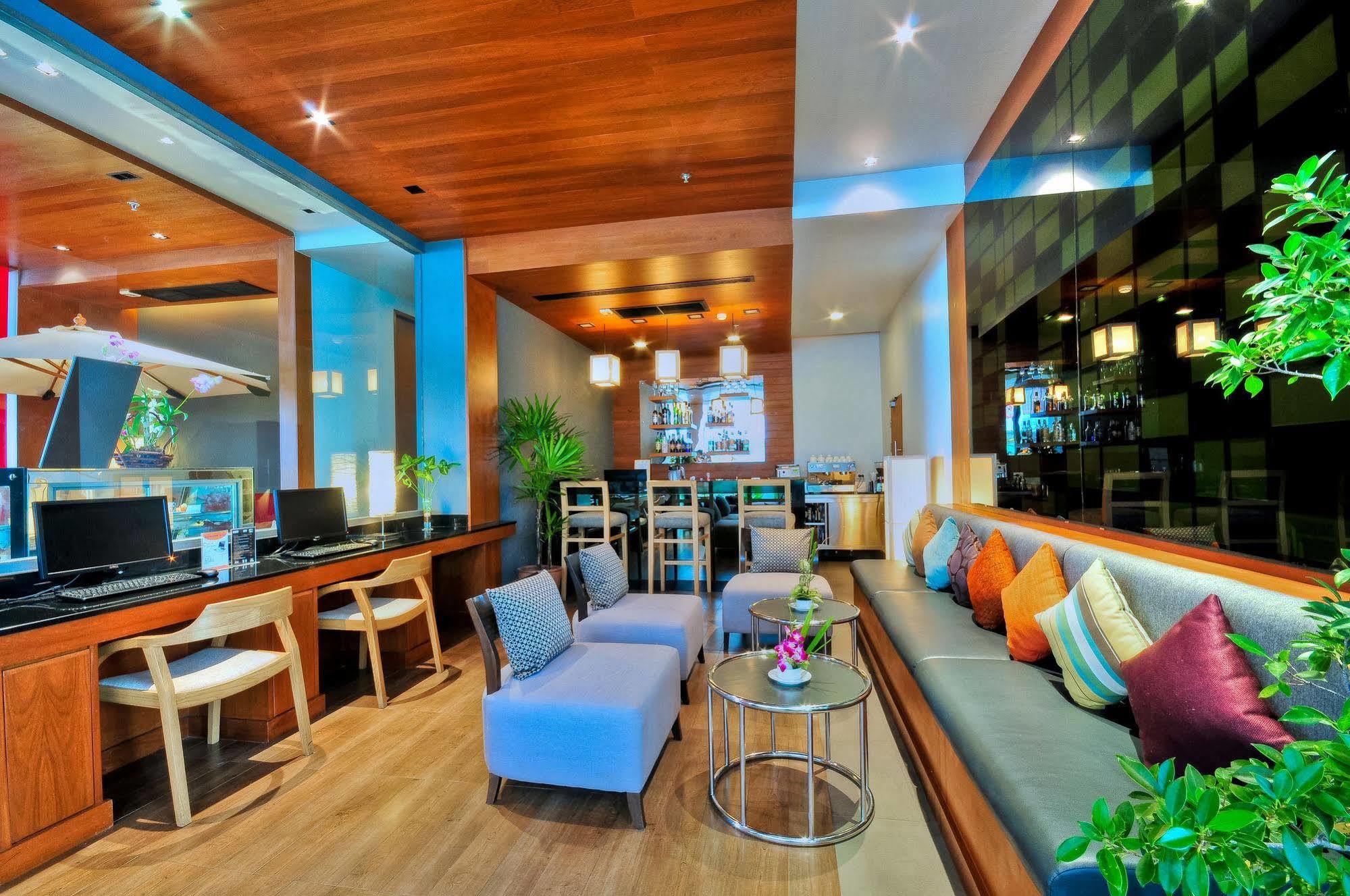 Ashlee Heights Hotel Patong Exterior photo